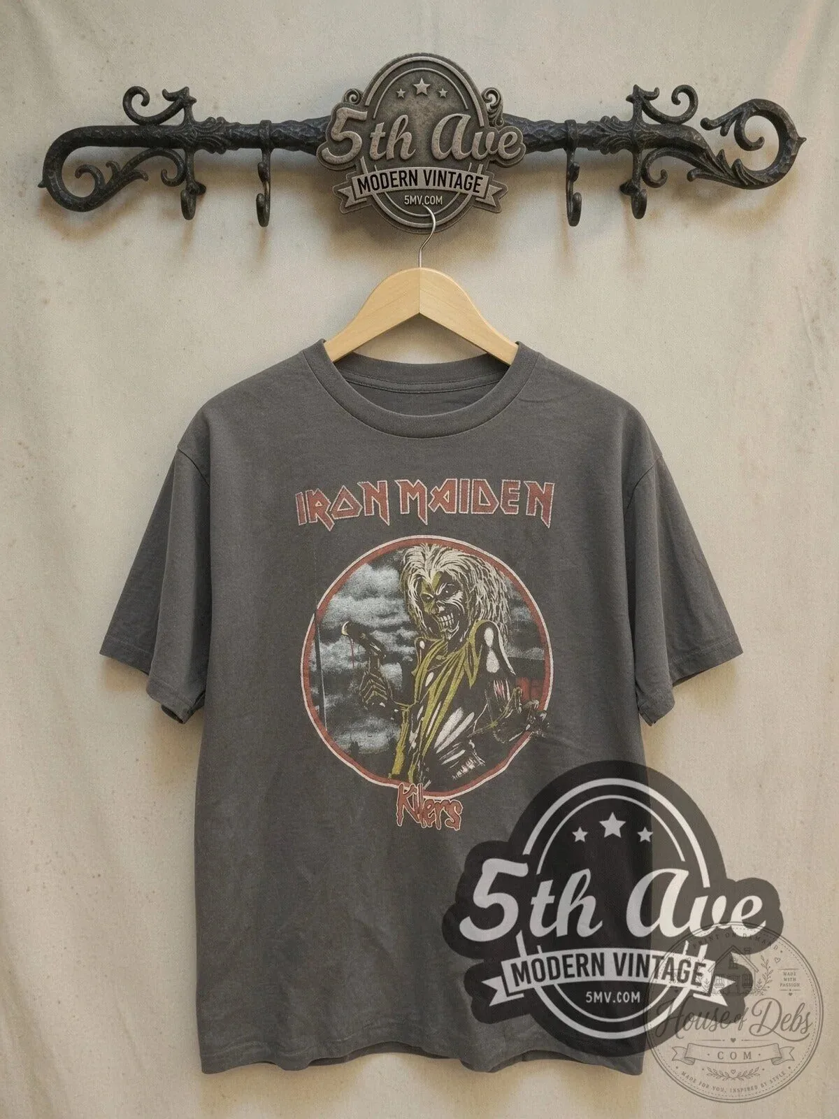 Iron Maiden Killers Circular Eddie Hatchet Vintage Band Graphic T-Shirt